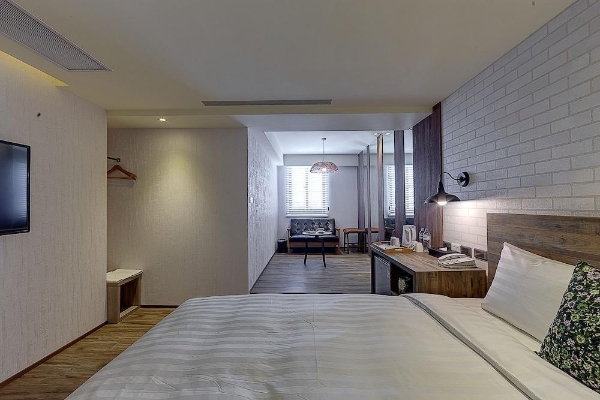 Lan Kwai Fong Garden Hotel